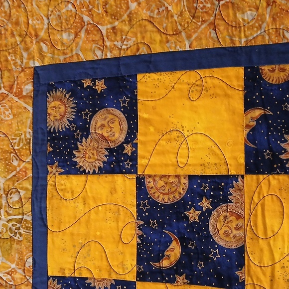 Handmade Patchwork Sun and Moon Quilt - Picture 7 of 13